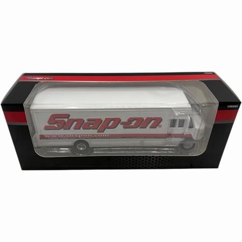 Snap step van - step, tool